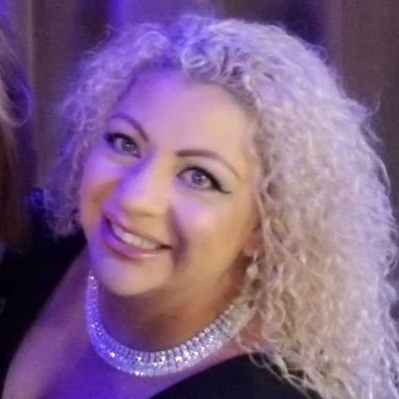 Meet your Posher, Vanessa - Picture 1 of 1